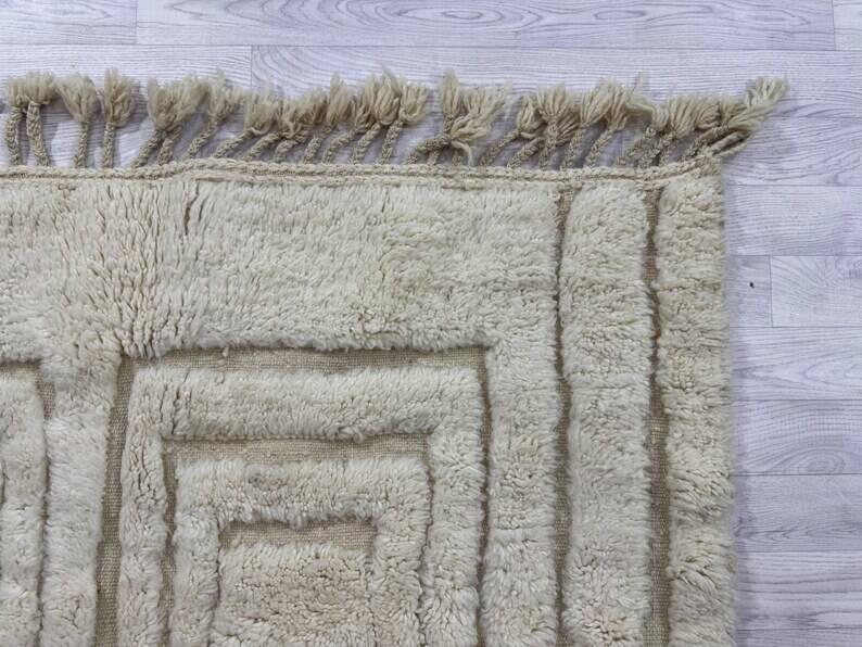 Berber rug in natural wool 200cm x 300cm