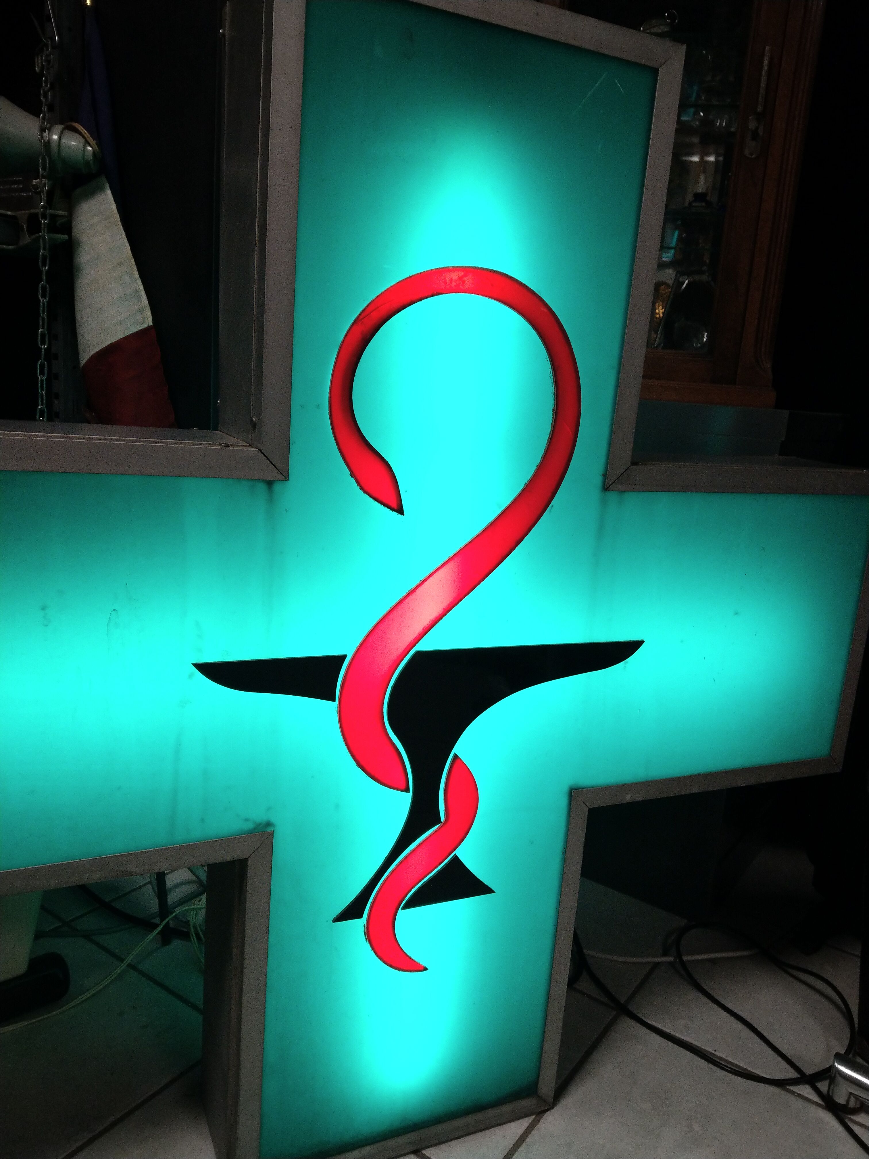Light sign pharmacy caducée