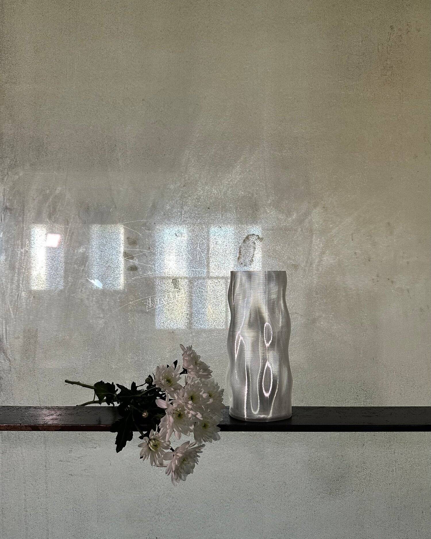 Tall Magma Vase - Transparent