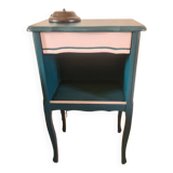 Table de nuit, un tiroir, une niche