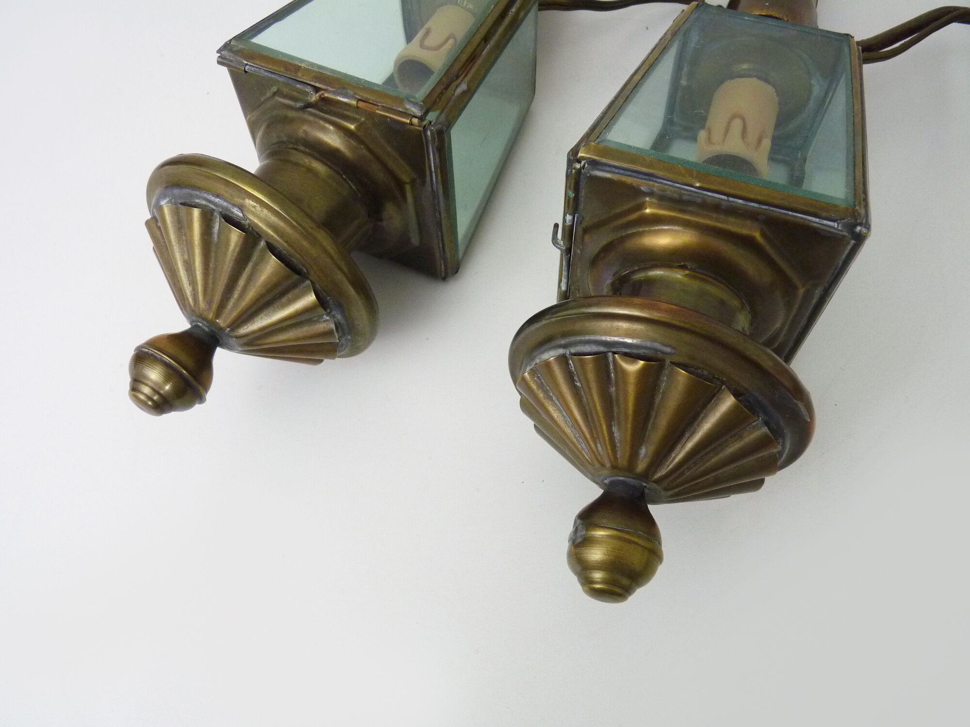 Pair of vintage wall lamps carriage lanterns, electrified with 4 faces. Year 40 50