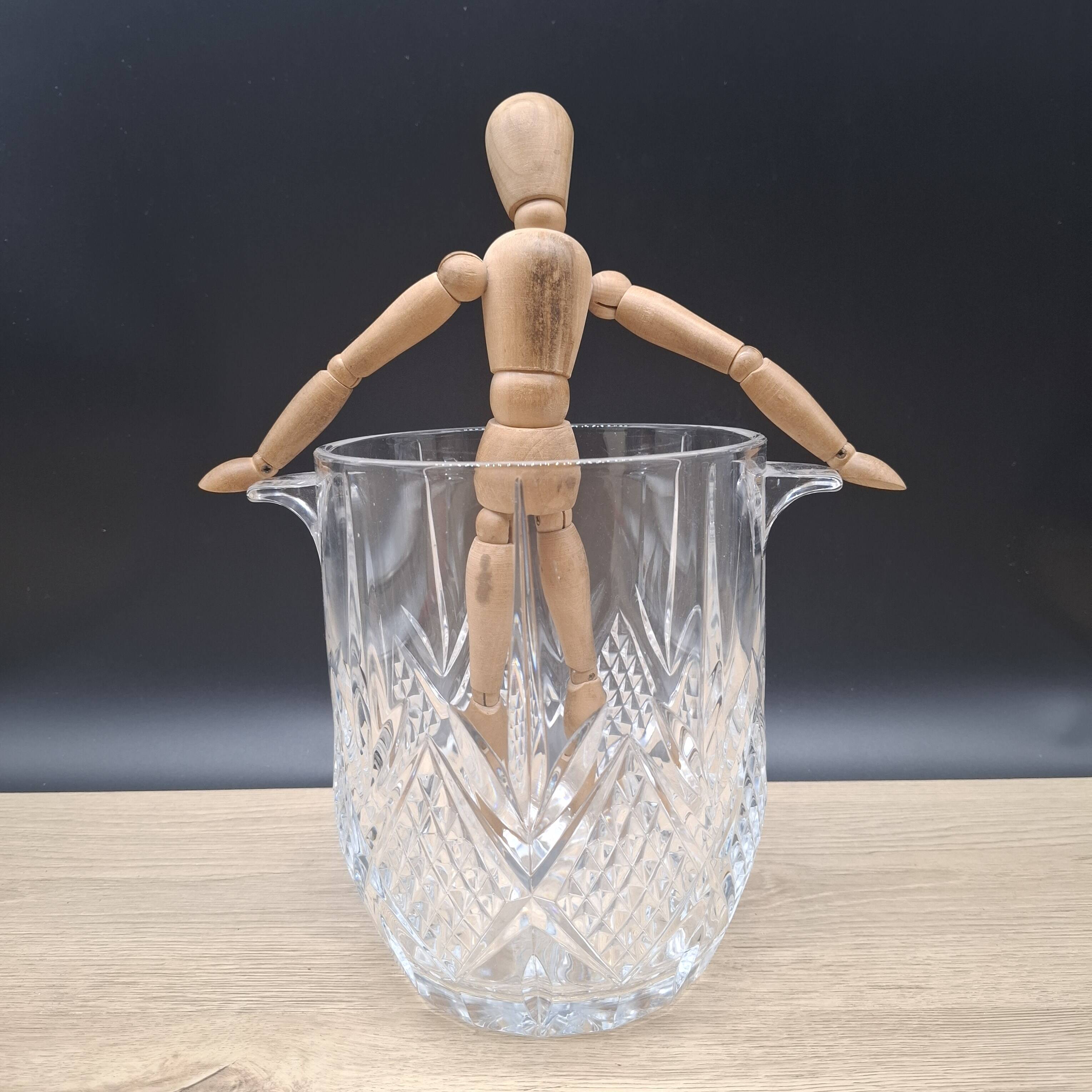 Chiseled crystal champagne bucket