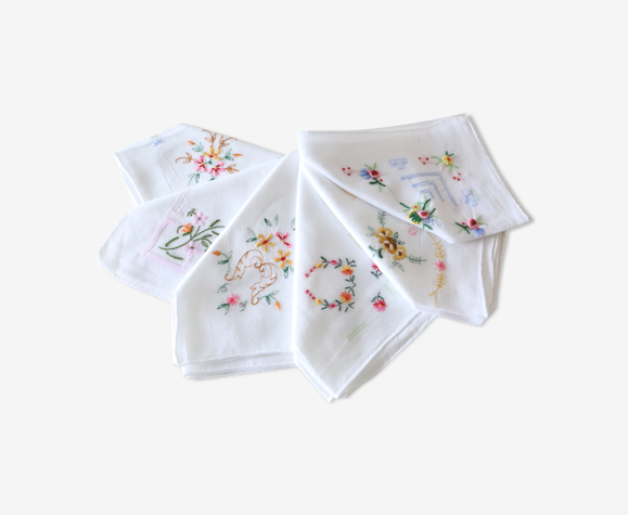 Set de 6 mouchoirs de poche en coton blanc brodés de jolies fleurs, fait  main, vintage | Selency