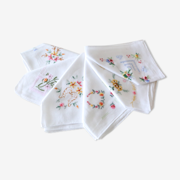 Set de 6 mouchoirs de poche en coton blanc brodés de jolies fleurs, fait main, vintage