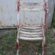Chaises Tolix t2 par Xavier Pauchard