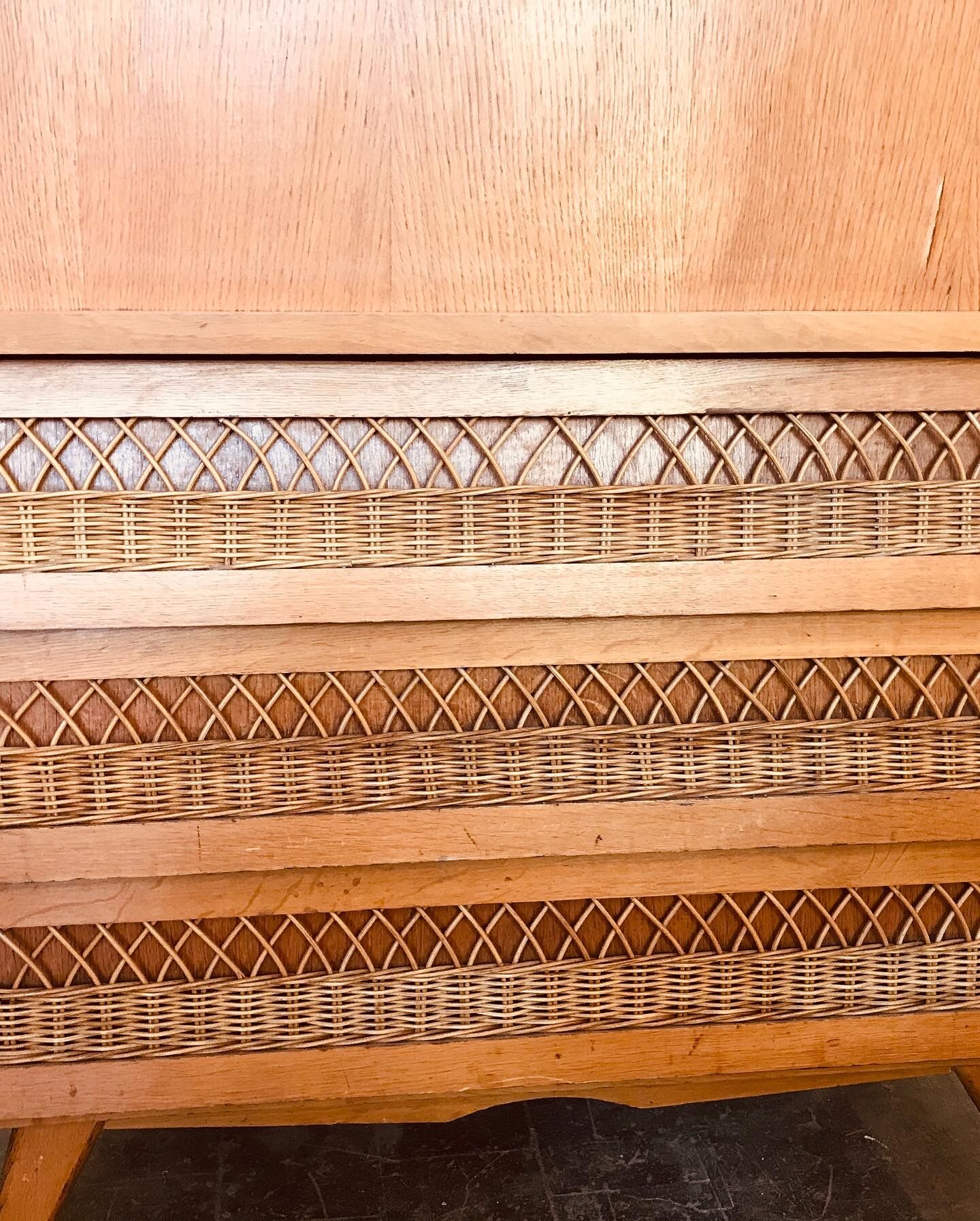 Vintage secretary in lacquered wood and rattan with compass feet
