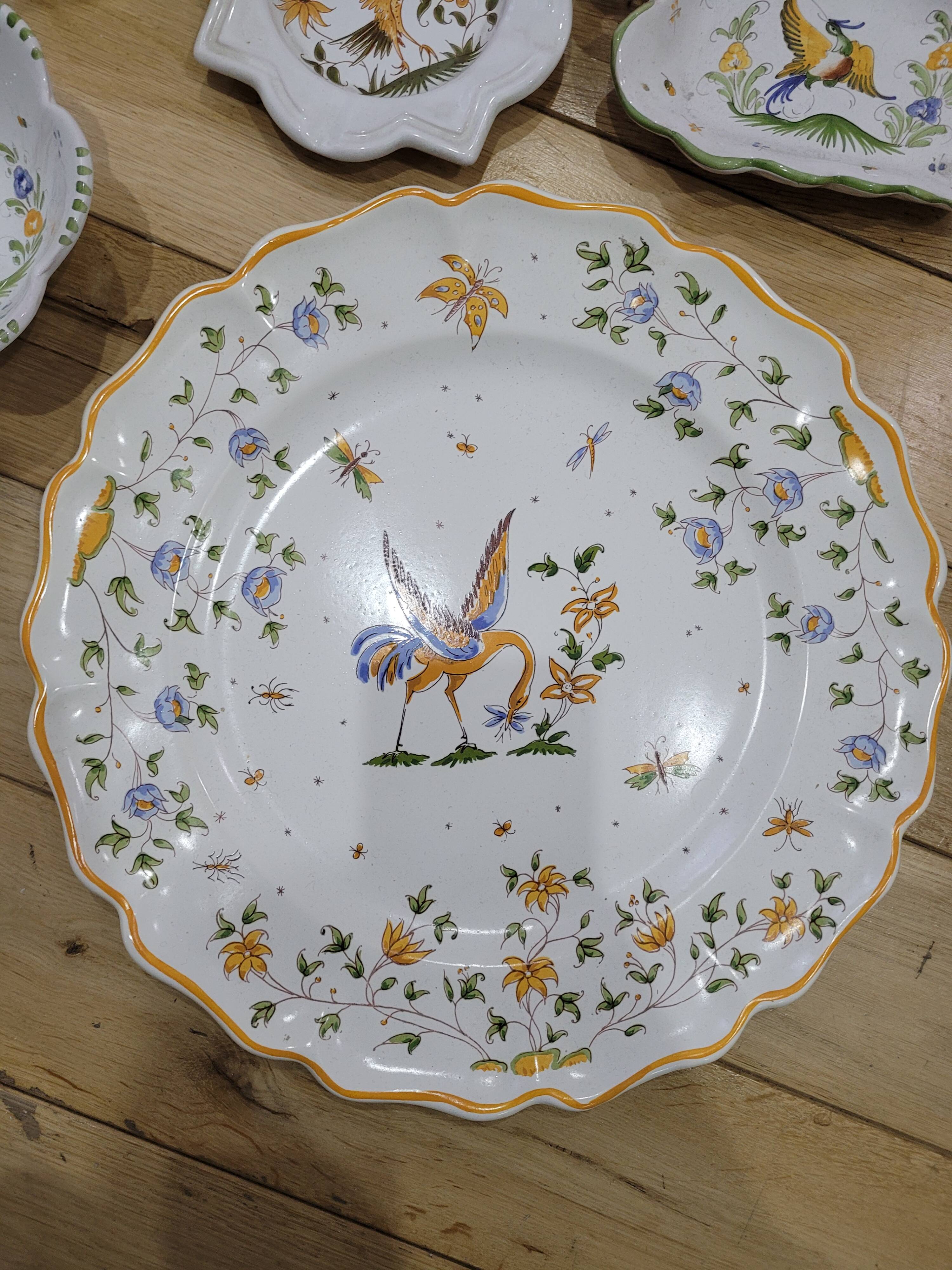 Set of 5 Moustiers porcelain pieces in perfect condition