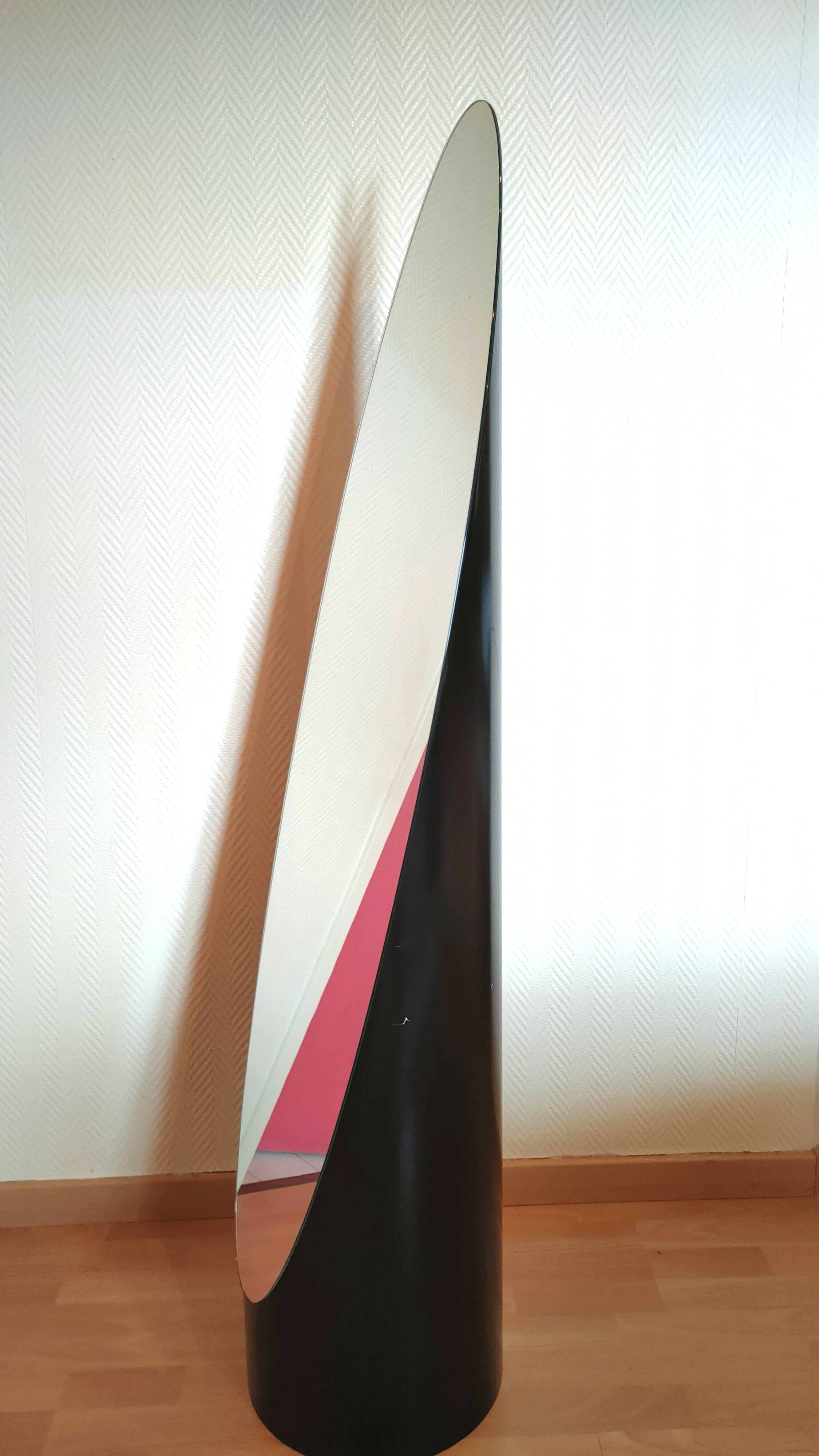 Large Lipstick mirror design 70s