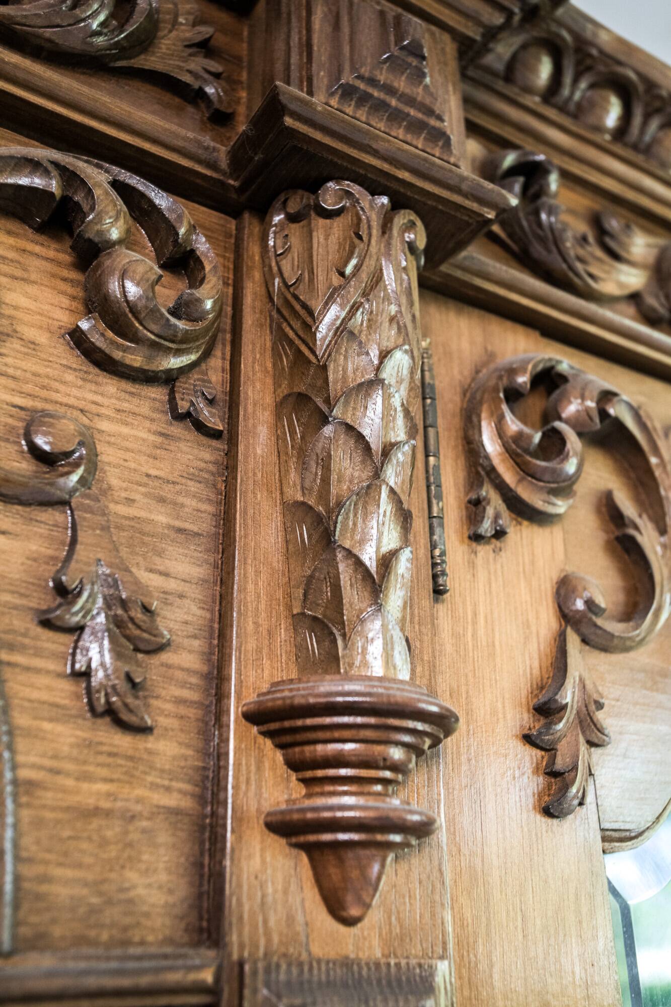 Old carved sideboard Portugal vintage solid wood