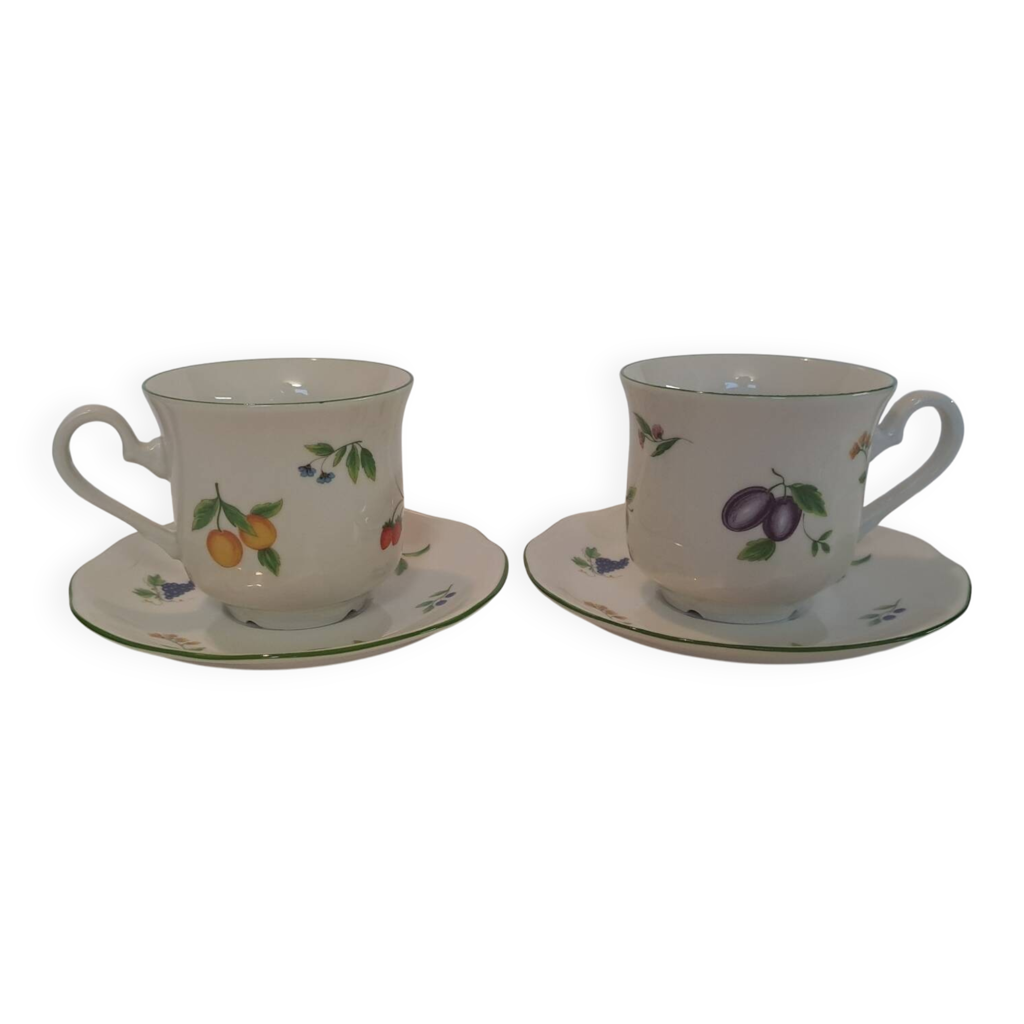 Two cups and saucers in fine porcelain, orchard model.