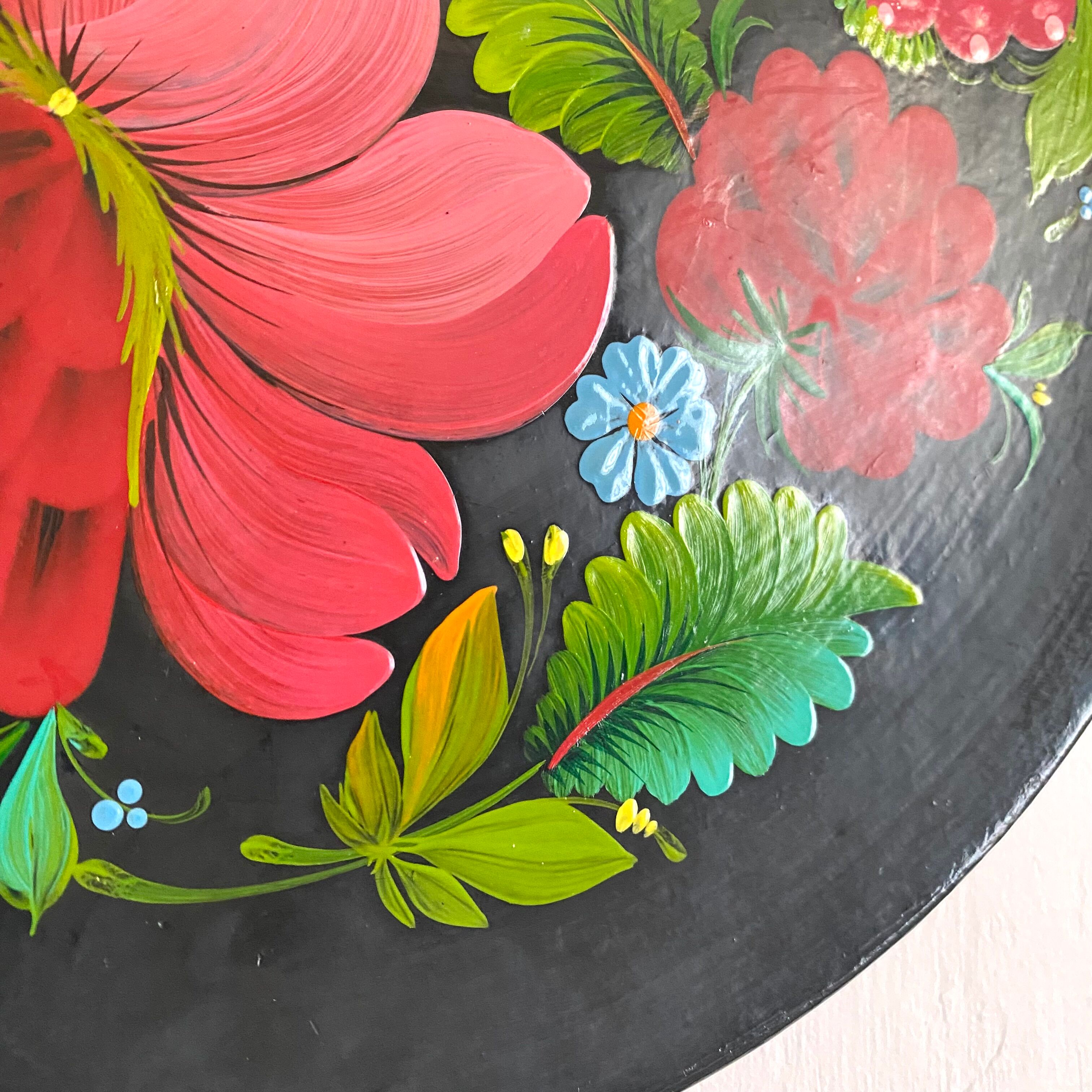 Decorative flower plate