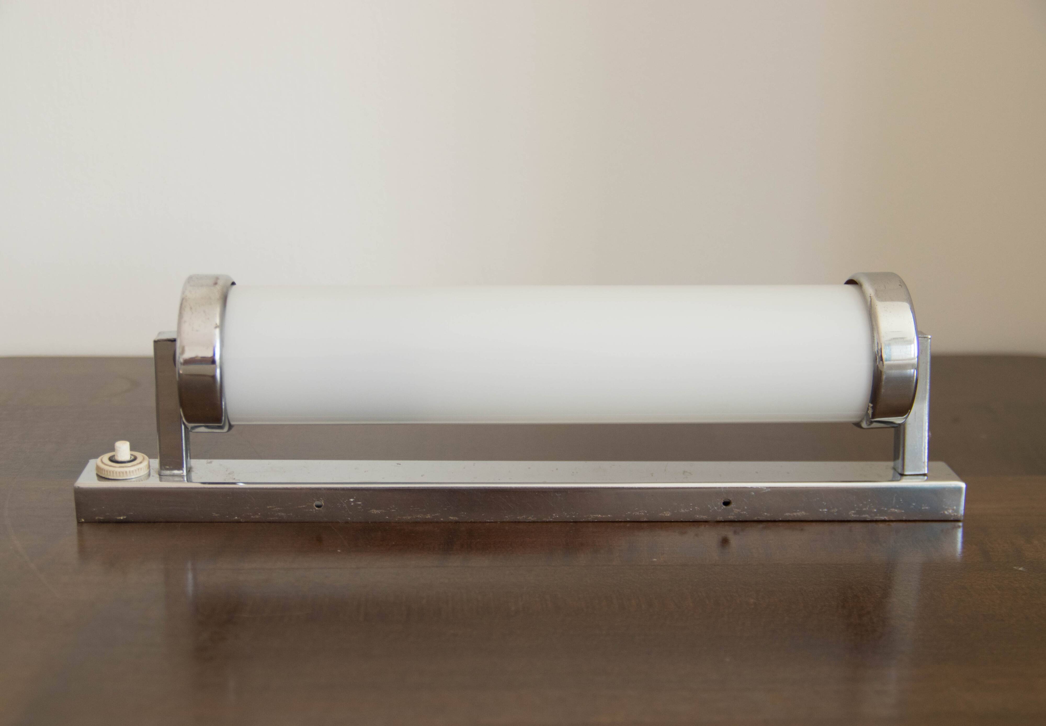 Bauhaus or functionalist chrome wall lamp, 1930