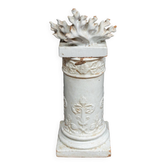 Ridge spike chimney element in white glazed terracotta nineteenth century