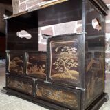 Small Japanese Lacquered Kazaridana Cabinet, Japan Edo Period