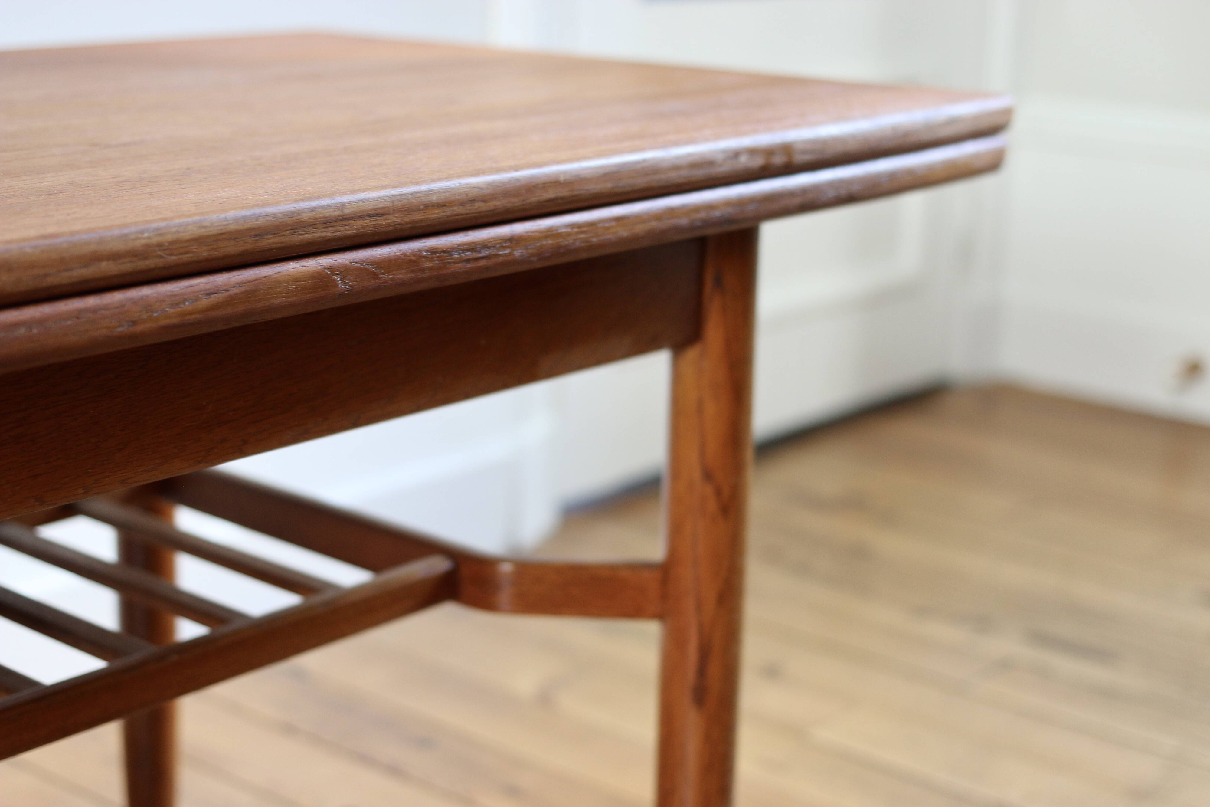 Table basse relevable "elevator" scandinave teck Tingstroms