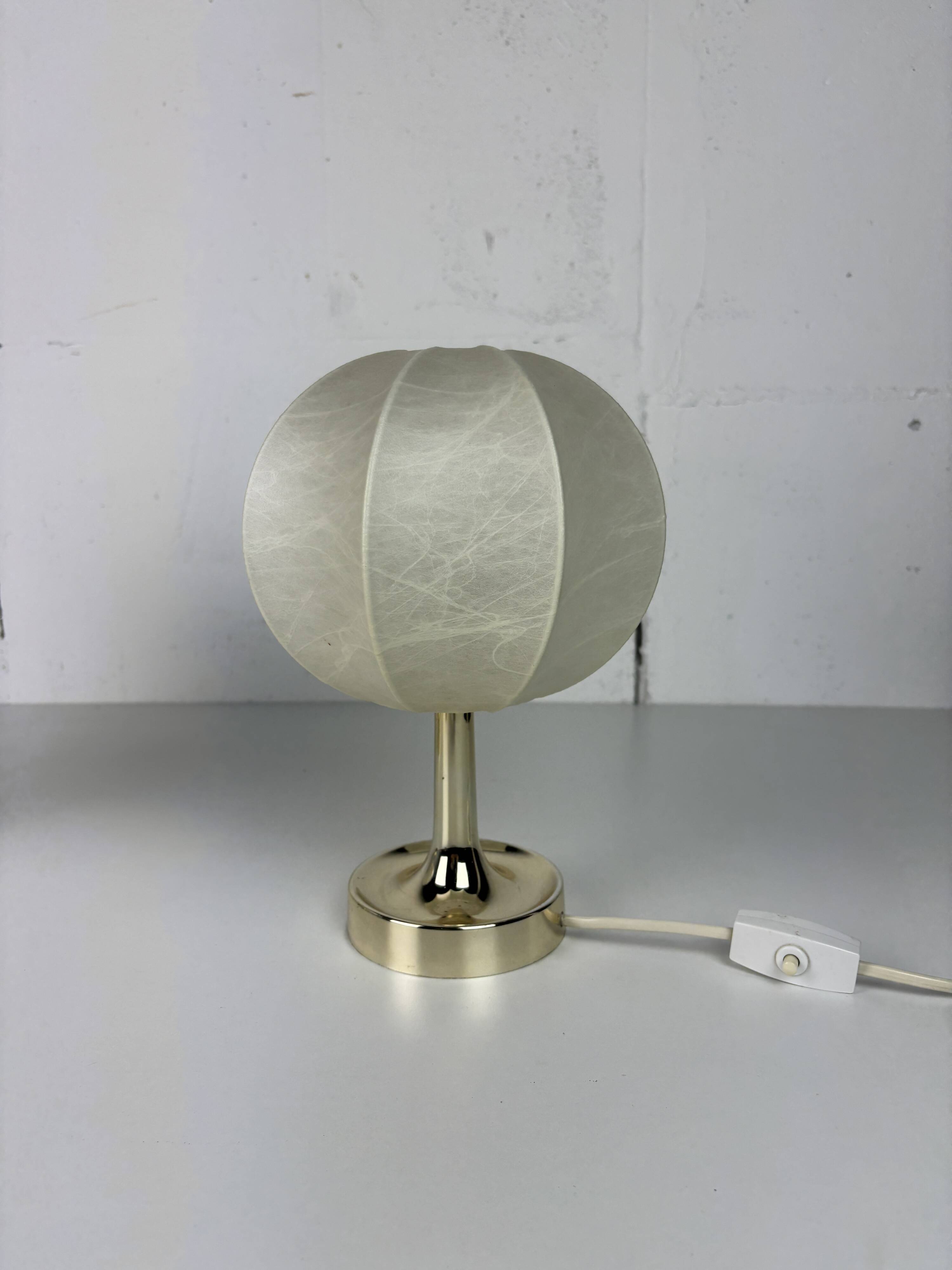 Paire de lampes de table ou de chevet cocon et laiton du milieu du siècle par Goldkant, années 1960