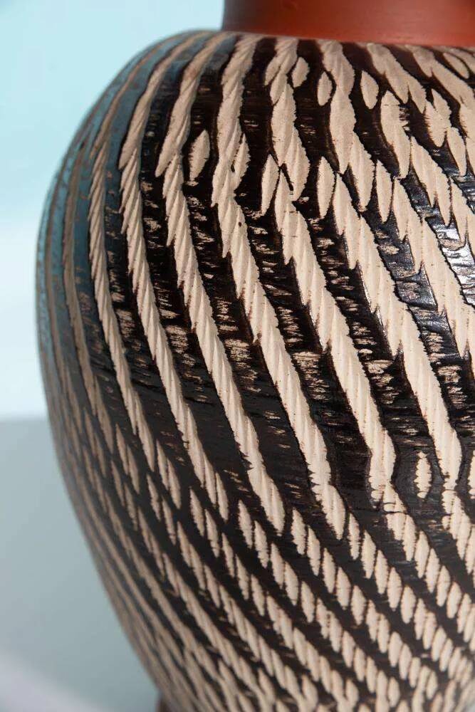 Vintage minimalist ceramic vase Wekara sgraffito