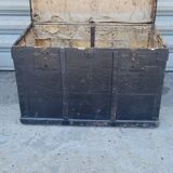 Old trunk lavolaille Paris