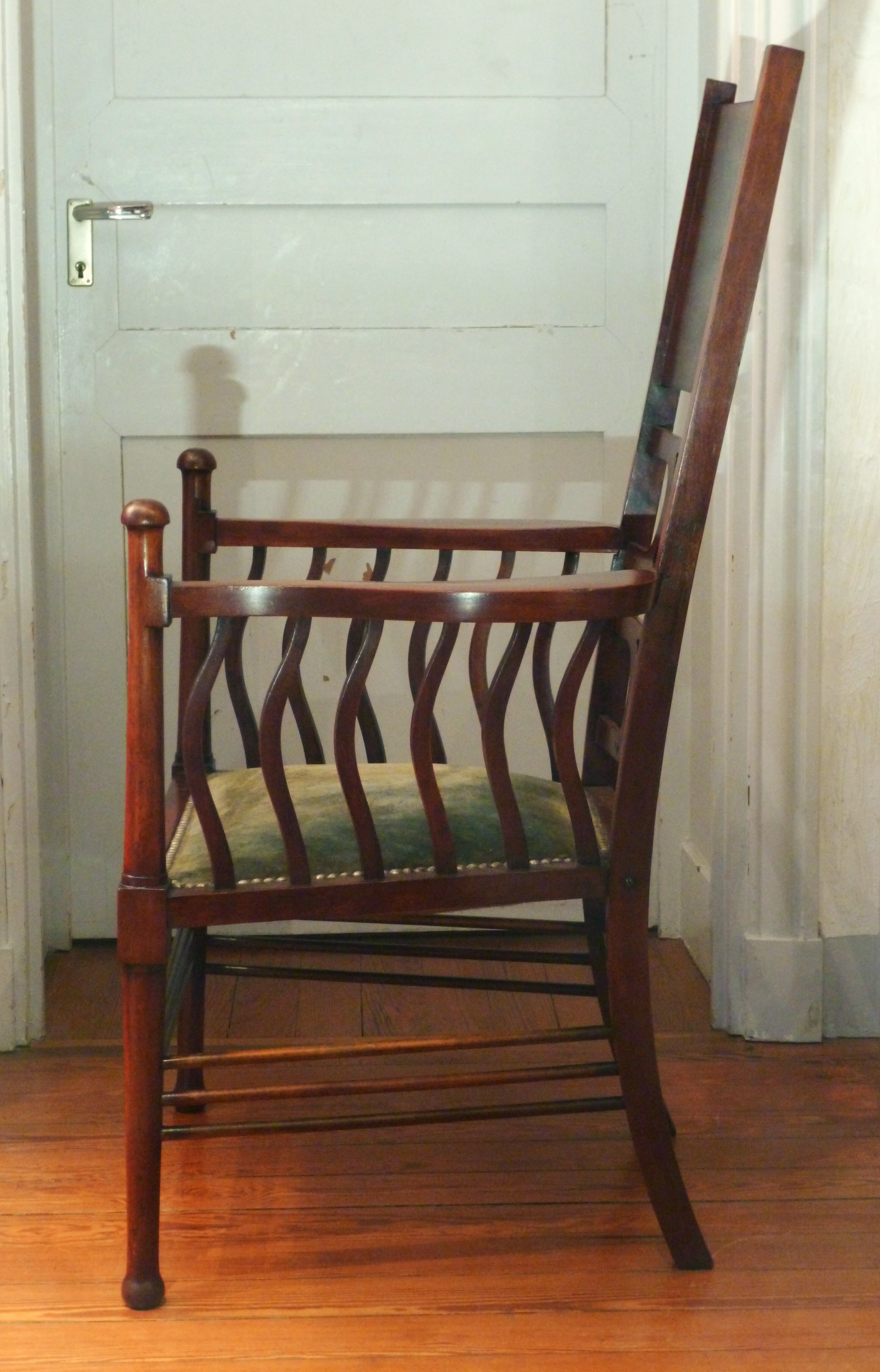 Arts and Crafts armchair, England late nineteenth/early twentieth