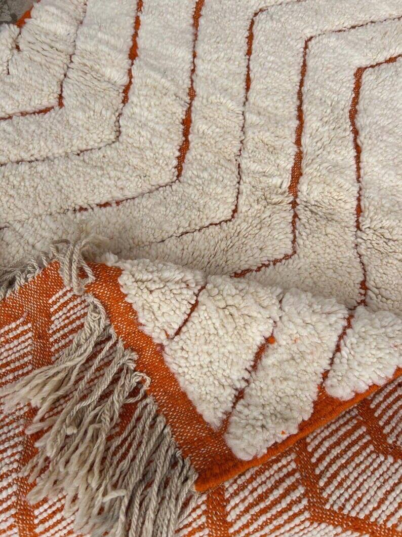 Handmade white wool Berber rug, size 100 x 200 cm