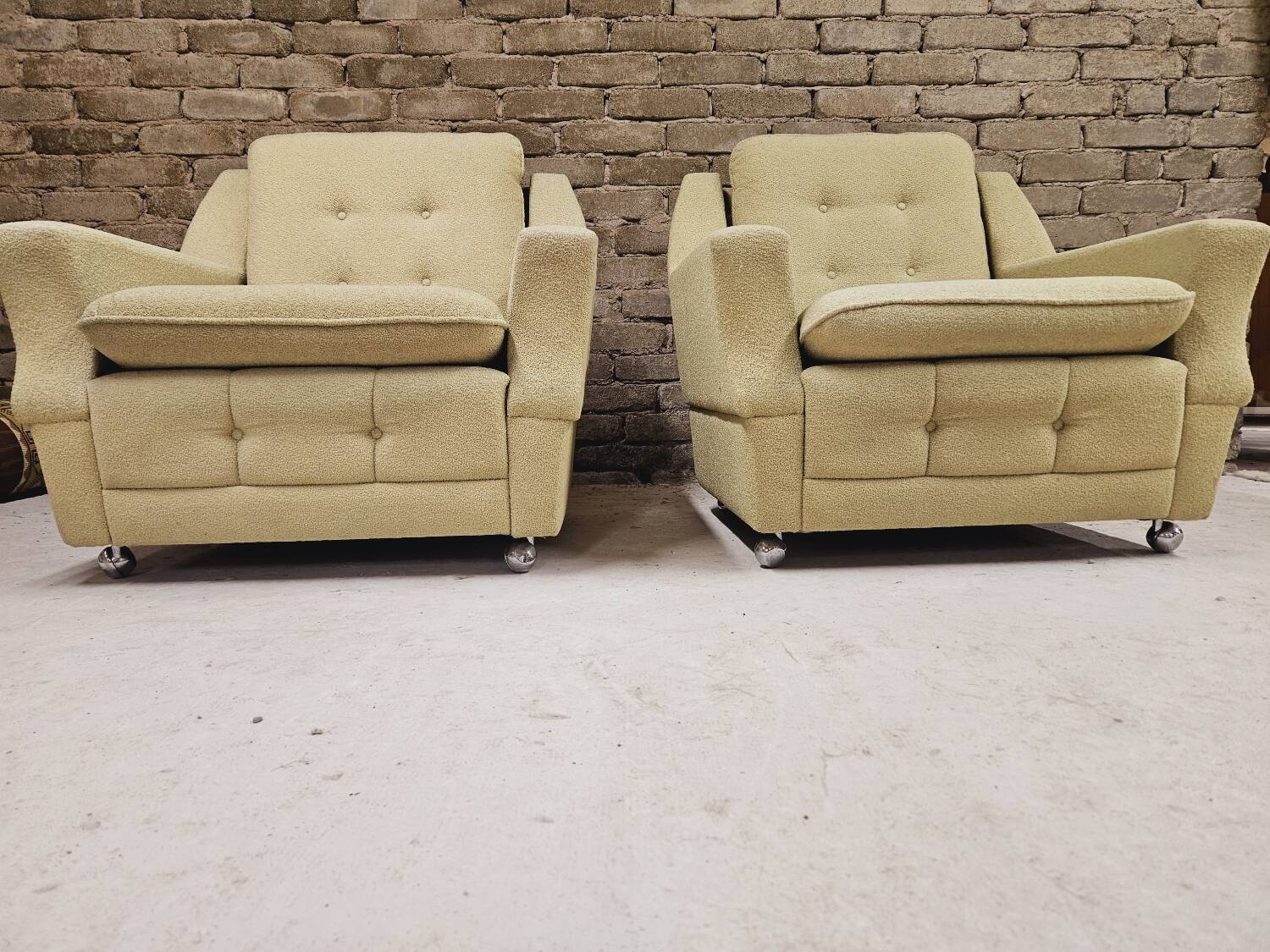 Pair of vintage 70's green fabric armchairs