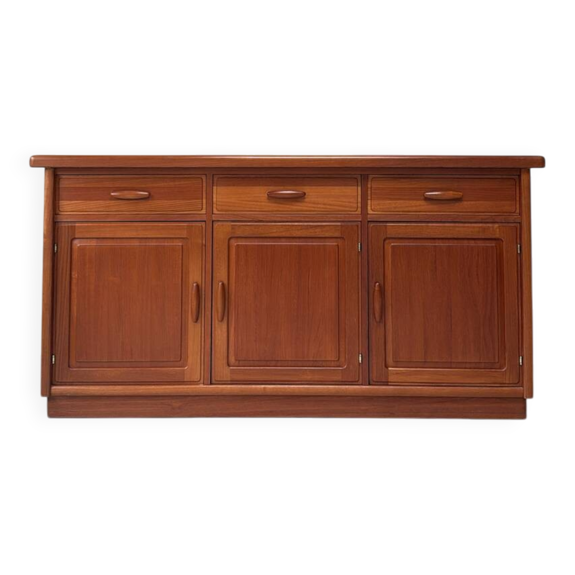 Vintage teak wooden Dyrlund sideboard