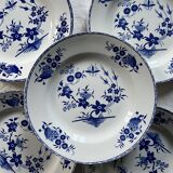 Boch Frères Grand Bouquet plates