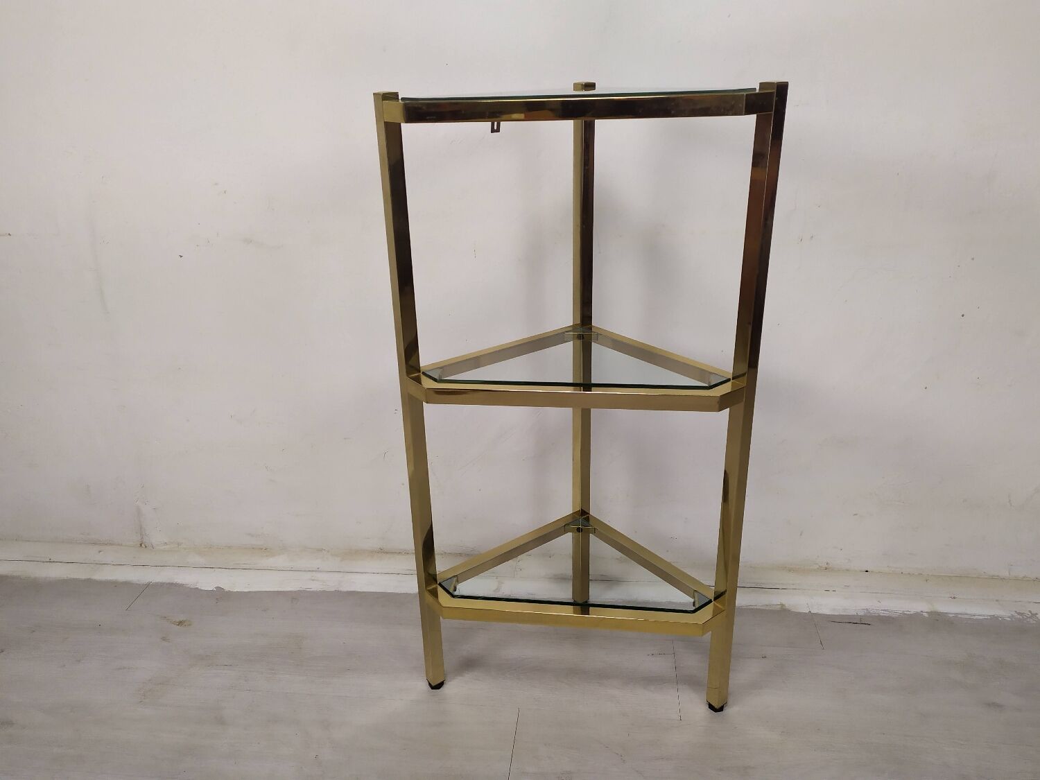 Vintage corner shelf