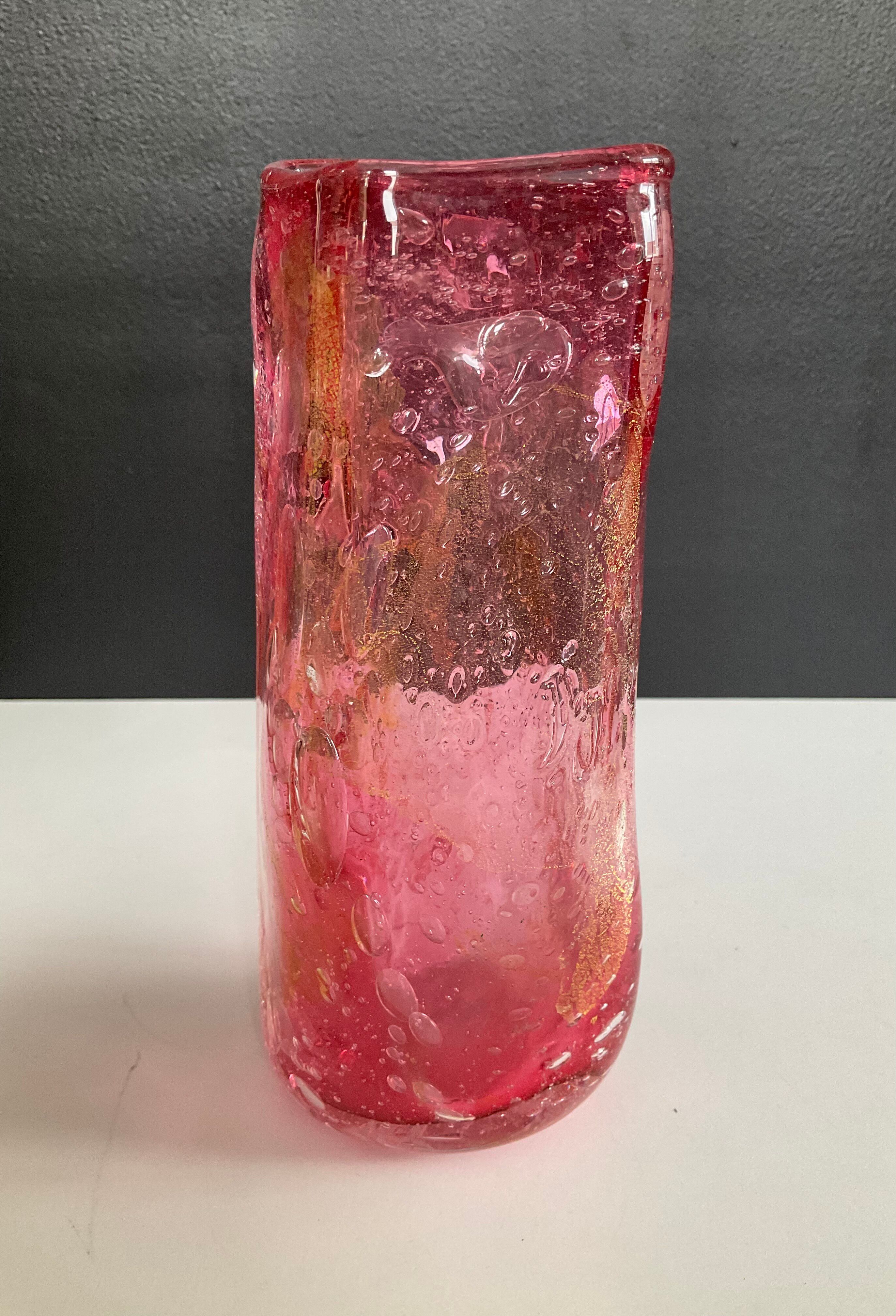 Vintage vase signed in bubble glass.