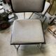 Chaise en tissu noir