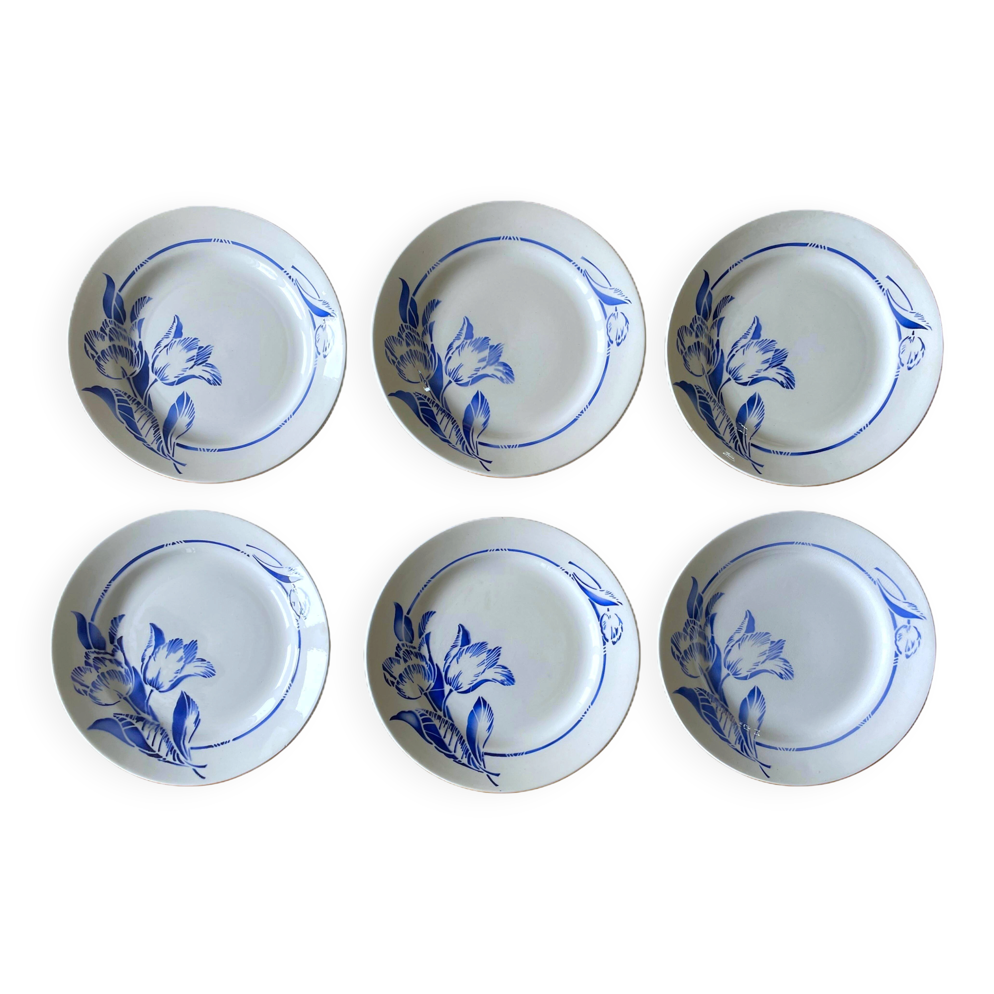 6 antique flat plates in Saint-Amand earthenware (Nord)