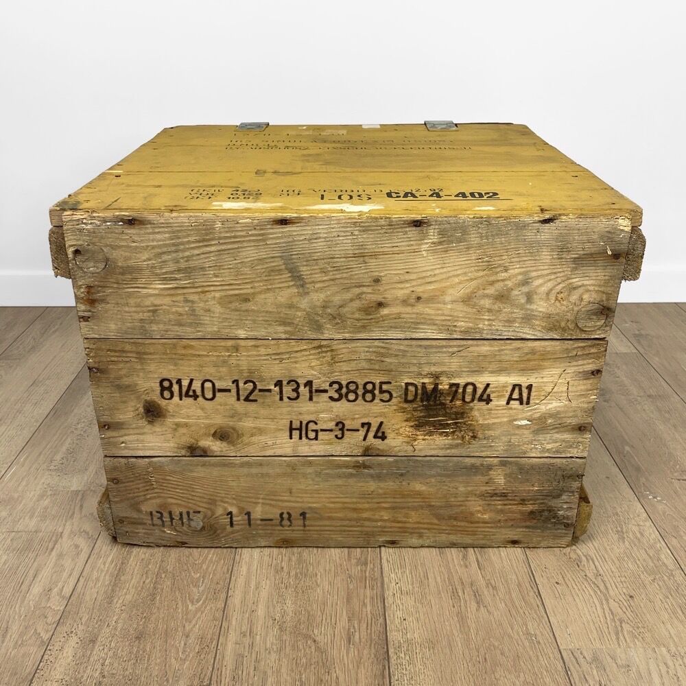 Transport box for explosives 80s