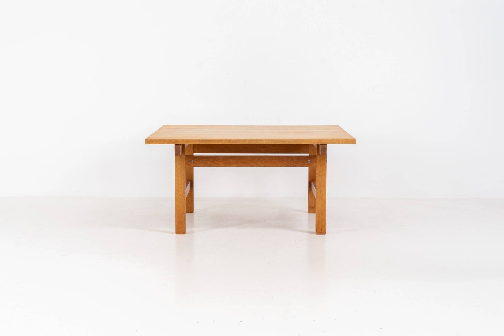 Table basse en chêne par Hans J. Wegner pour Andreas Tuck