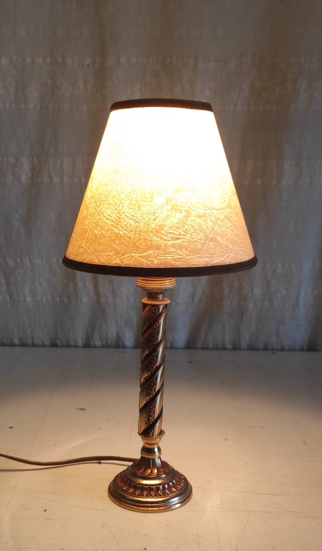 Table lamp in gold metal with clip-on shade - mid 20th century