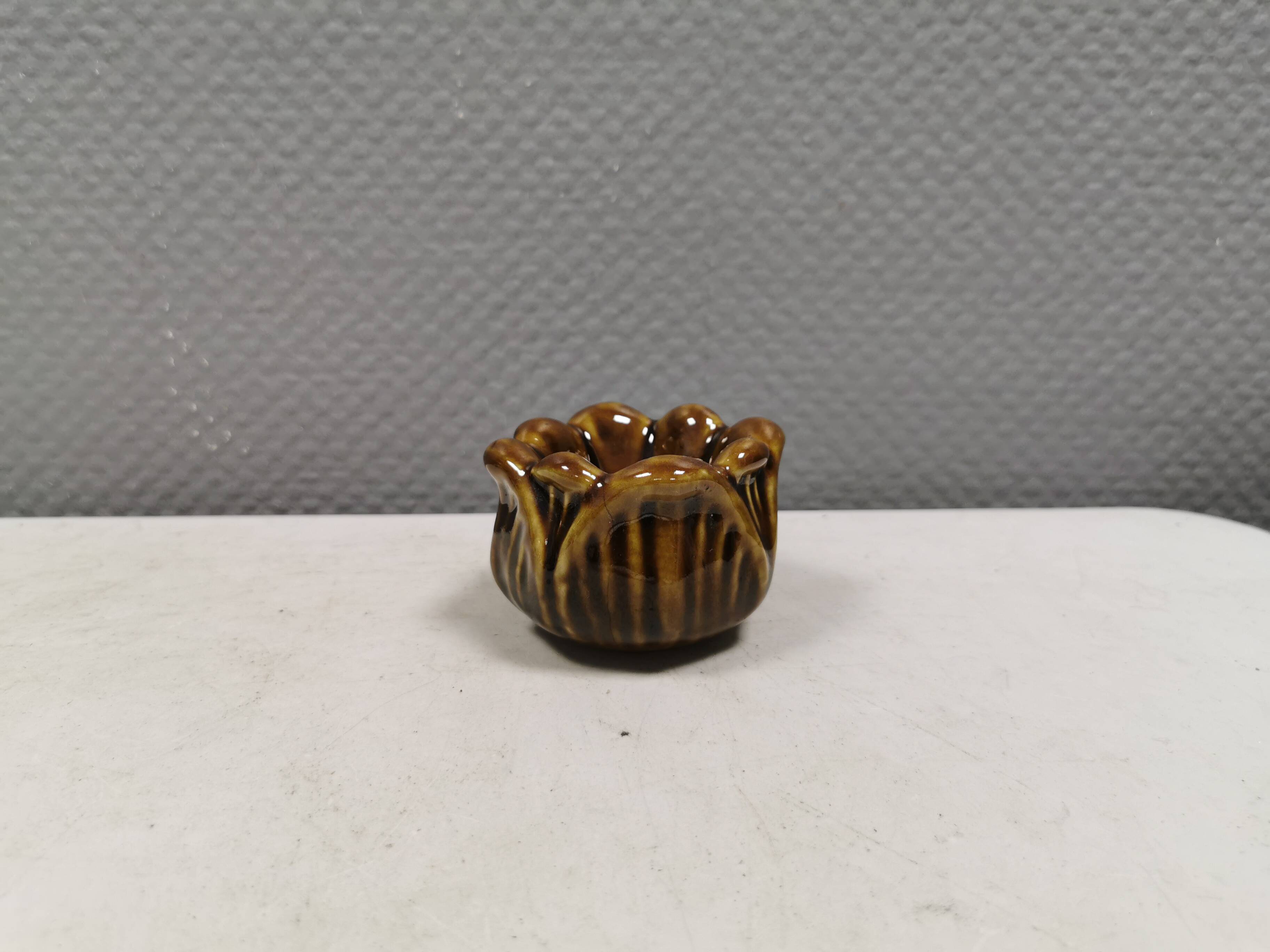 Bougeoir en glaçure dorée par le céramiste danois Michael Andersen