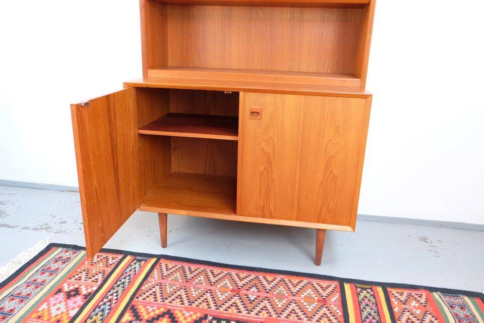 Commode, sideboard, dresser in teak 60s/70s style, retro Danish style.