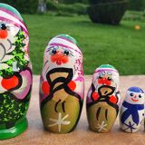 Poupée russe "père noël"
