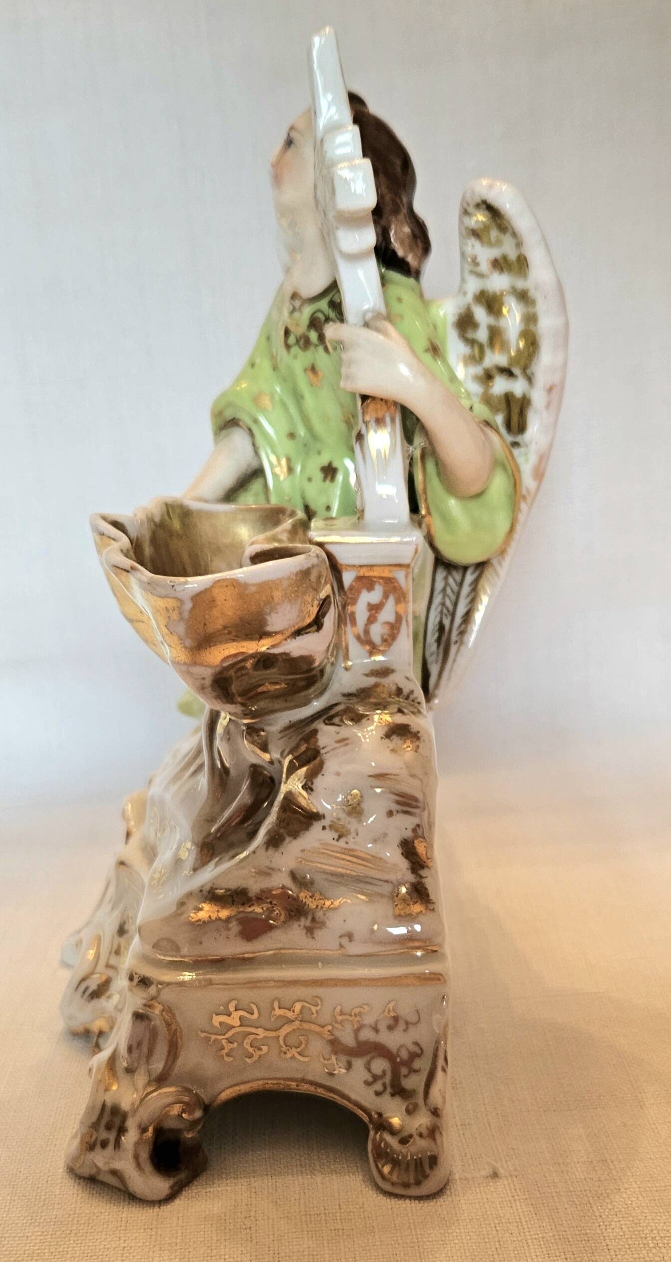 Large Paris porcelain font Golden Angel