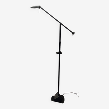 Floor lamp e-reader