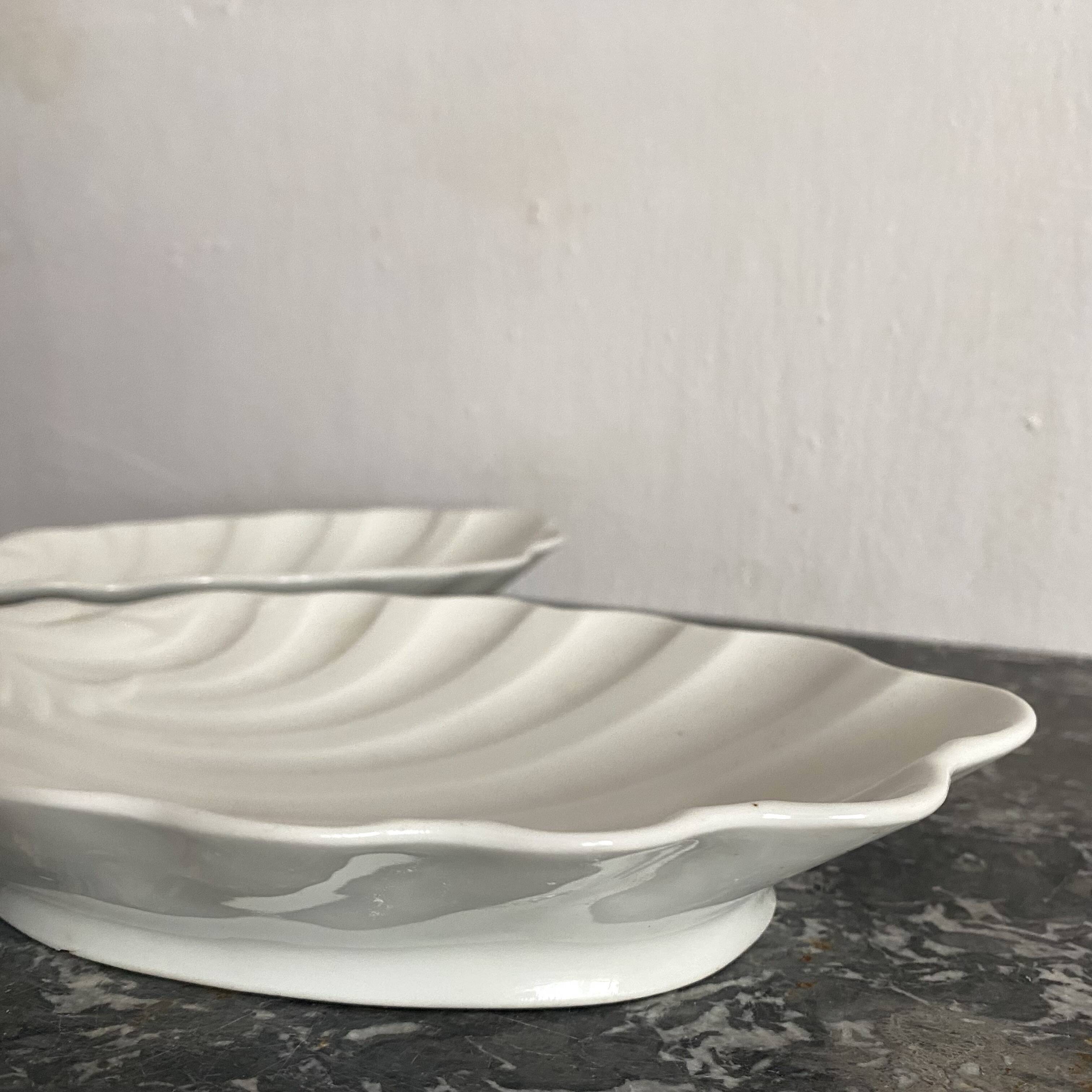 porcelain shell bowls, empty pocket
