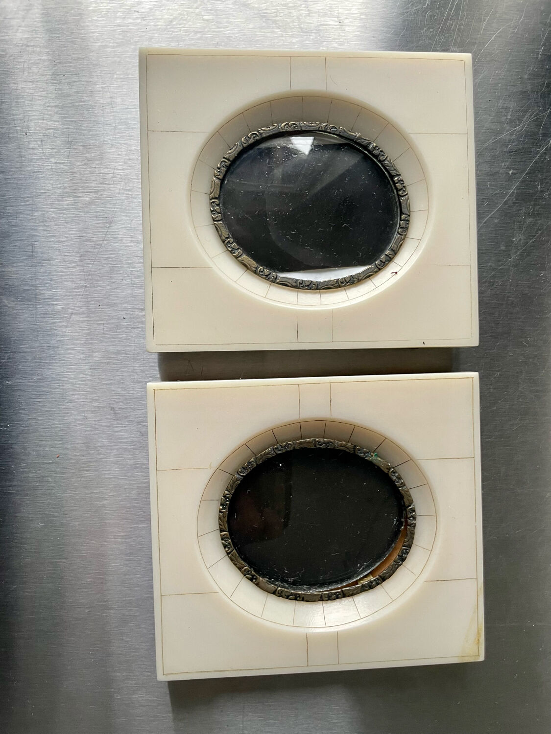 Pair vintage bakelite frames 14.5 cm x 12.5 cm