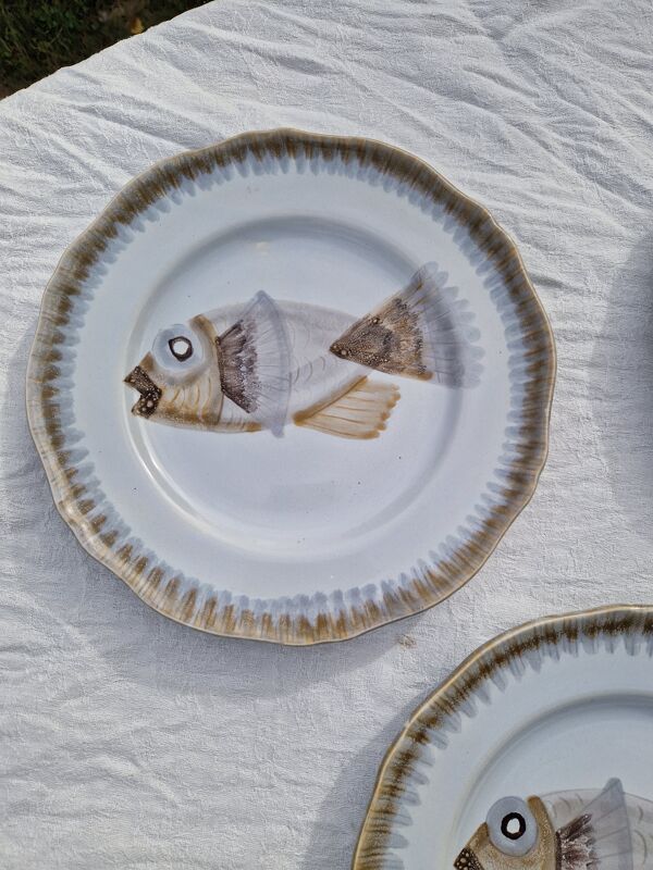 Lot de 9 assiettes plates saint Amand decor poissons