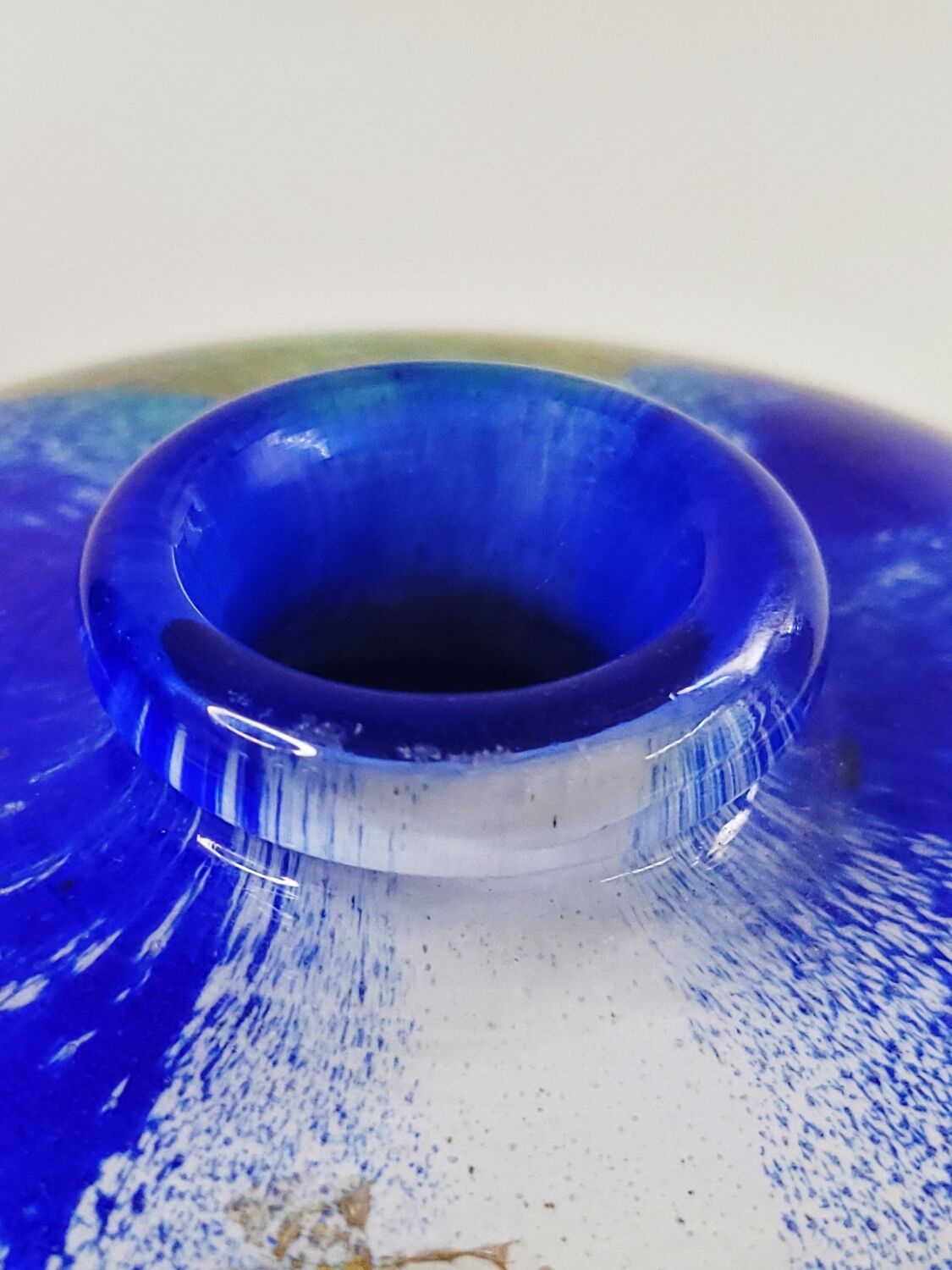 Murano glass vase with gold leaf inclusion, 12 cm, Italy