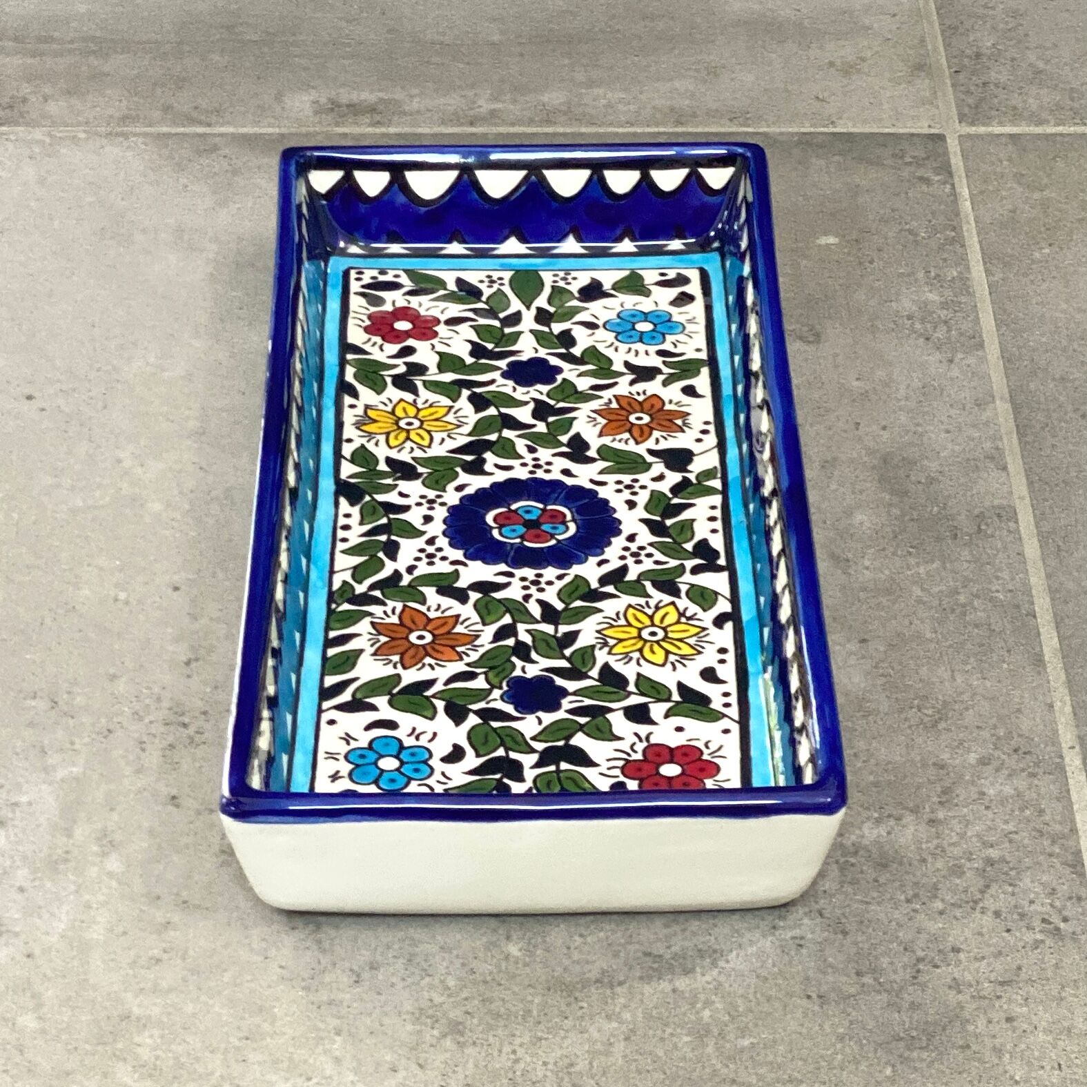 Trinket bowl in ceramic from Palestine