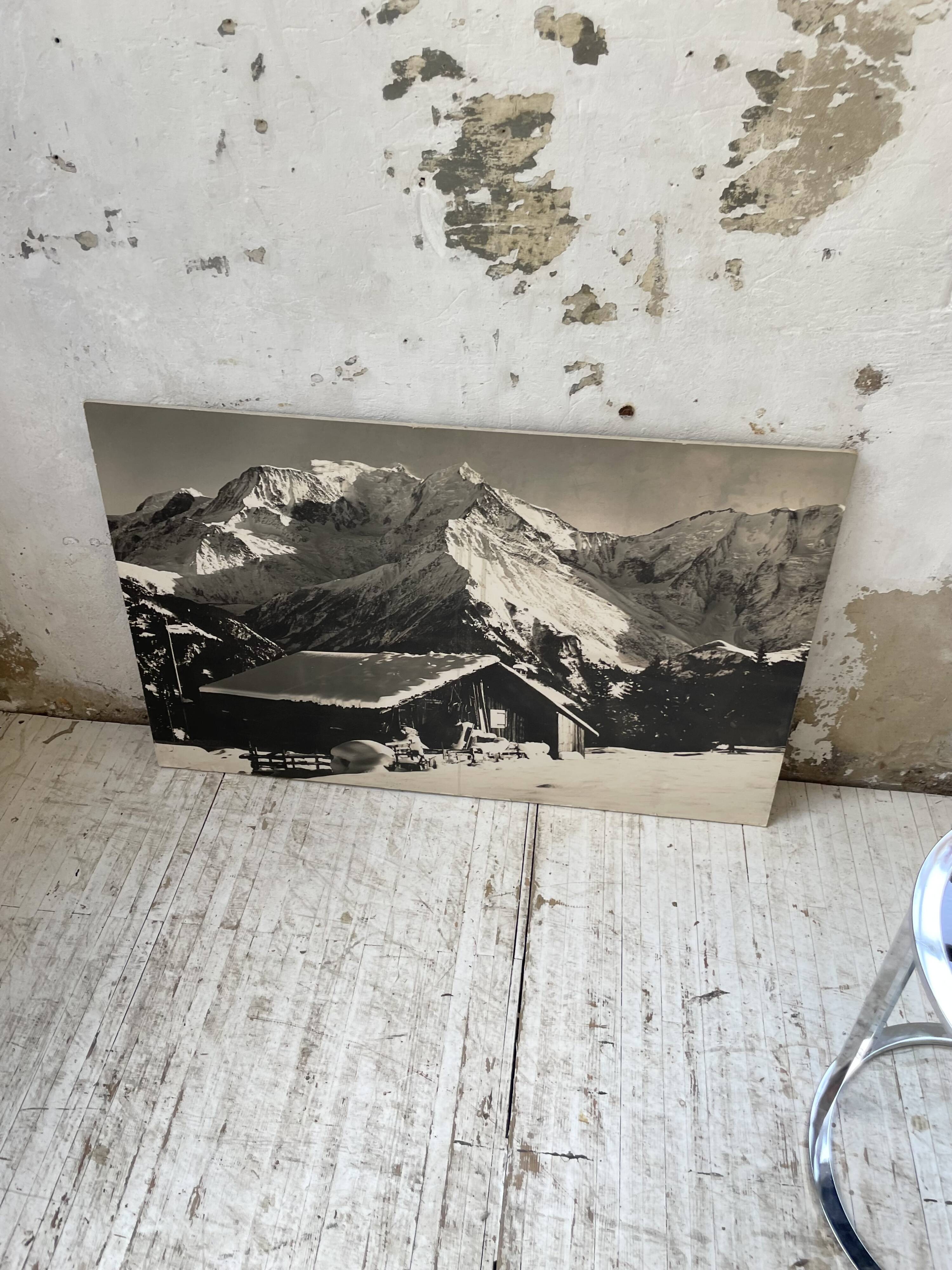 Photo on wood chalet 60s