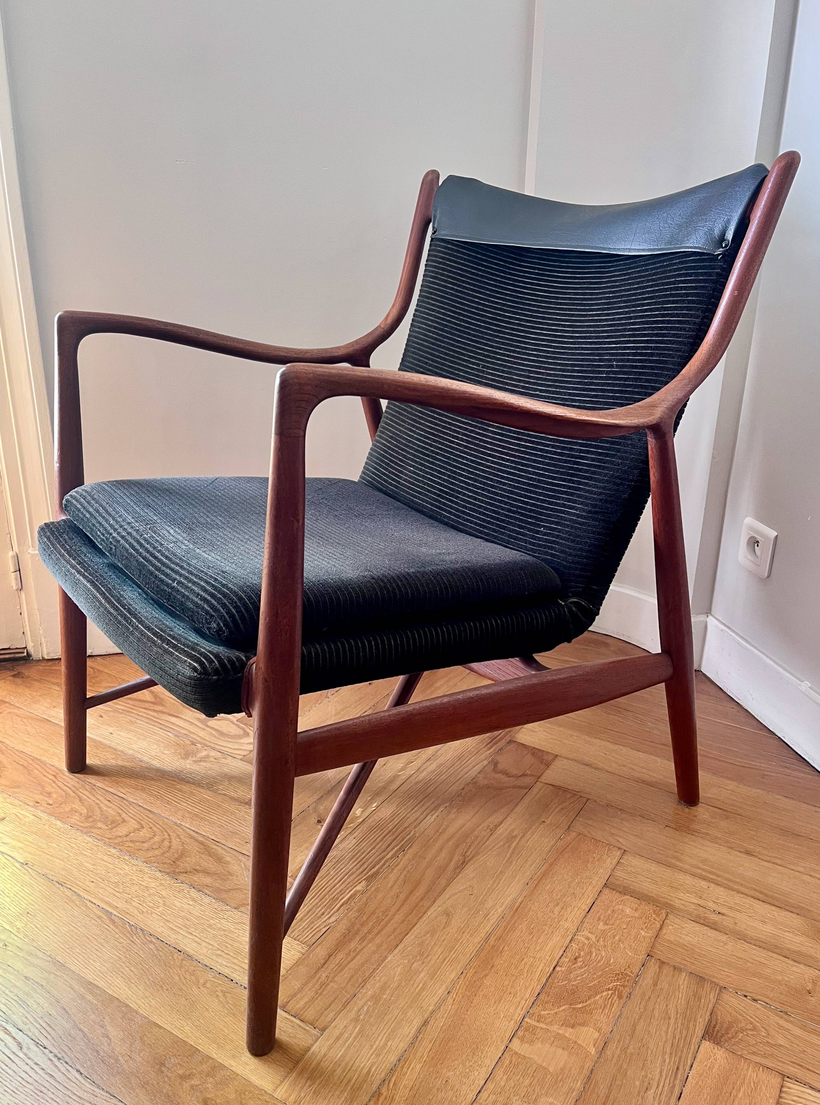 Armchair model "FJ 45" by Finn Juhl (1912-1989) designed in 1945