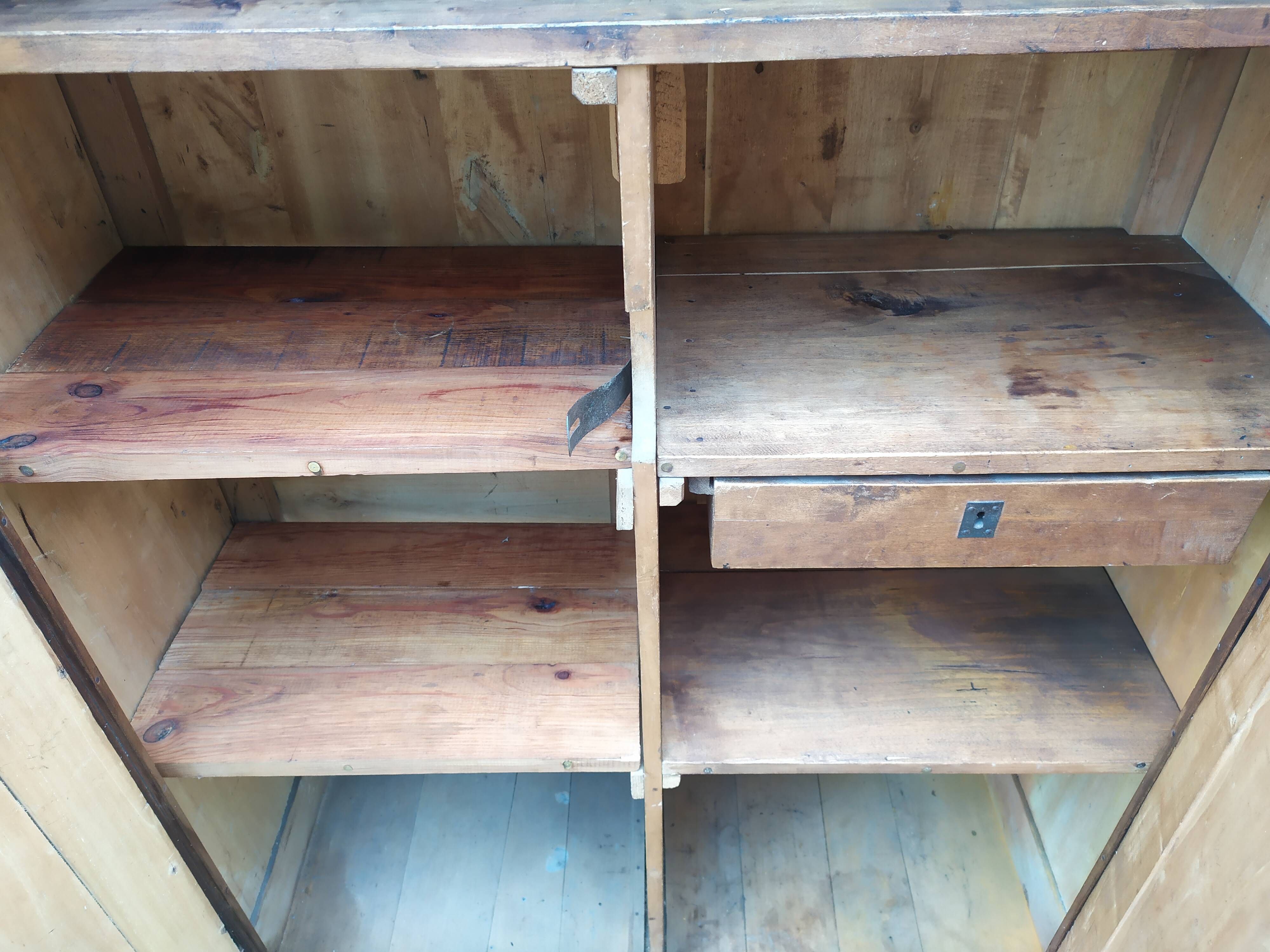 Armoire de ferme