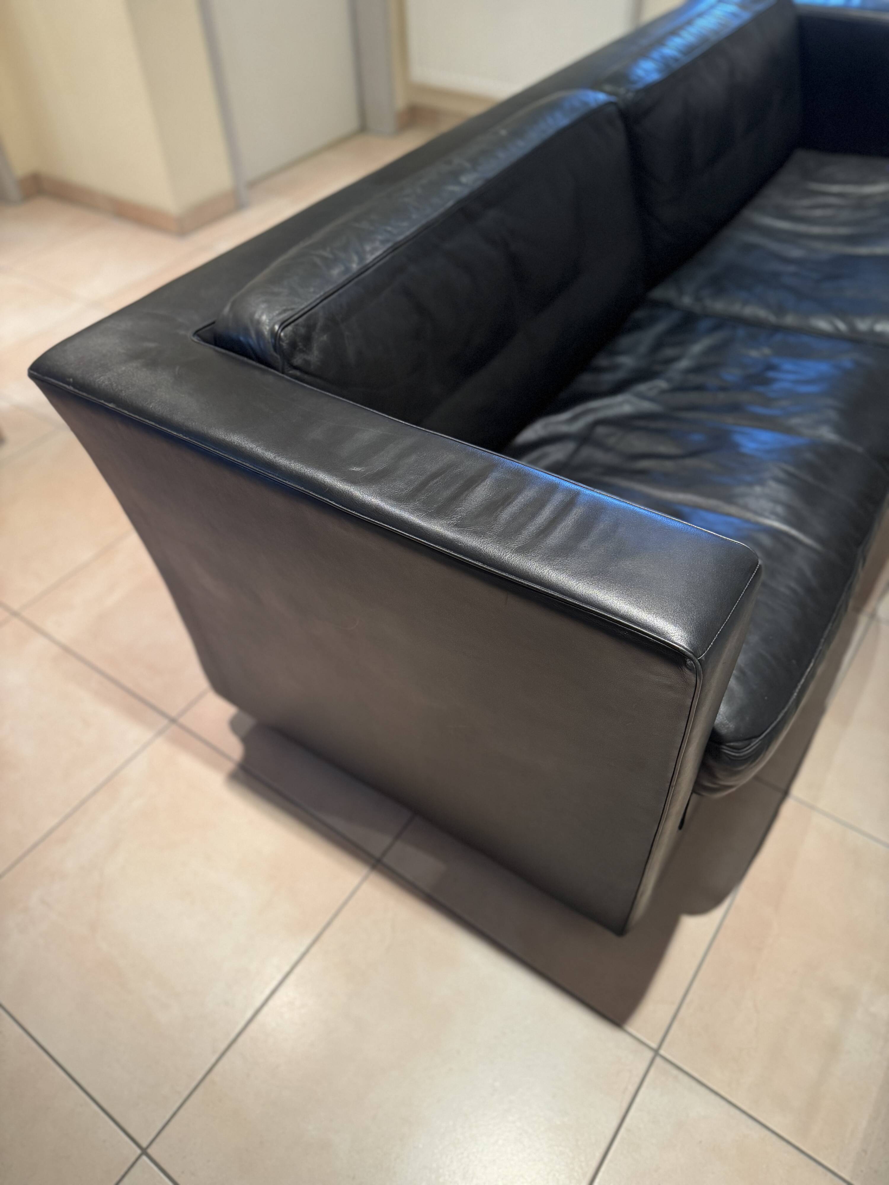 Black leather sofa by Sede – Design by Andrée Putman – 1990s