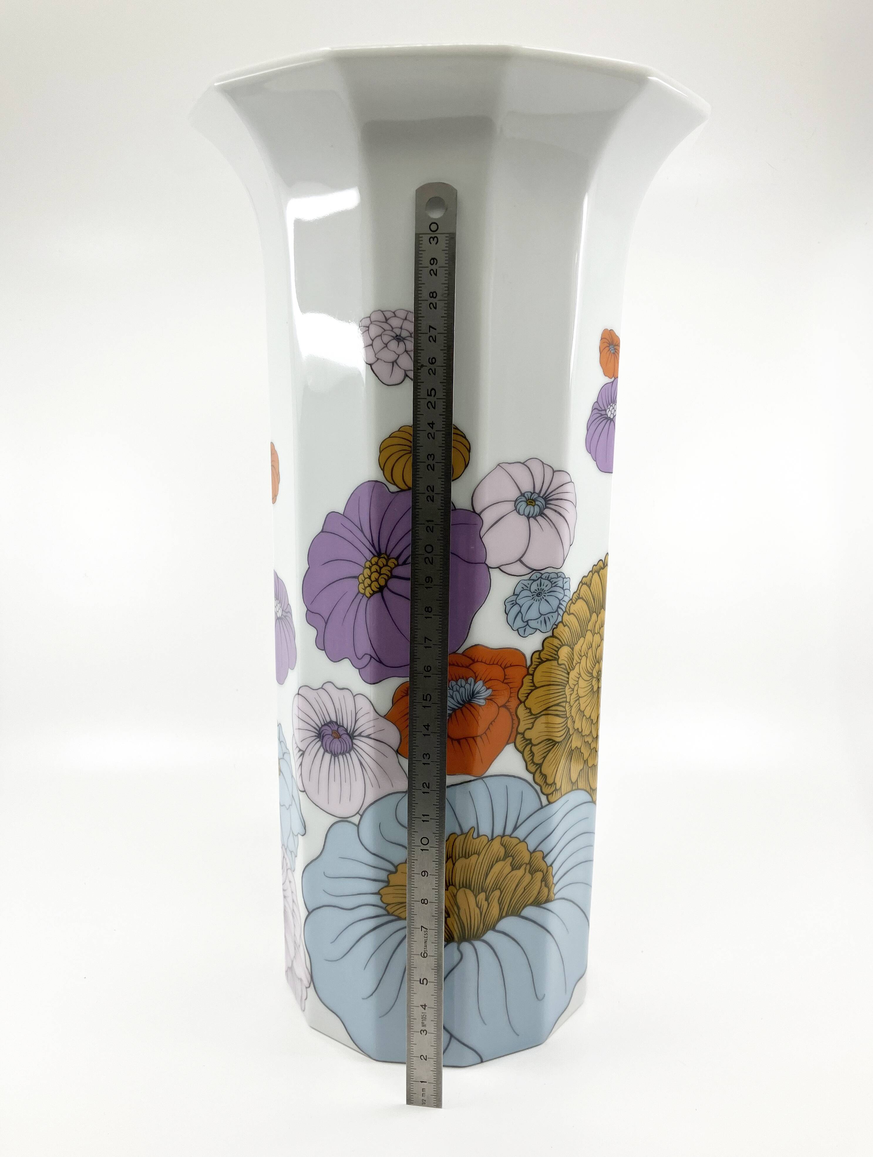 Large porcelain vase • Rosenthal • Tapio Wirkkala • Germany 1979