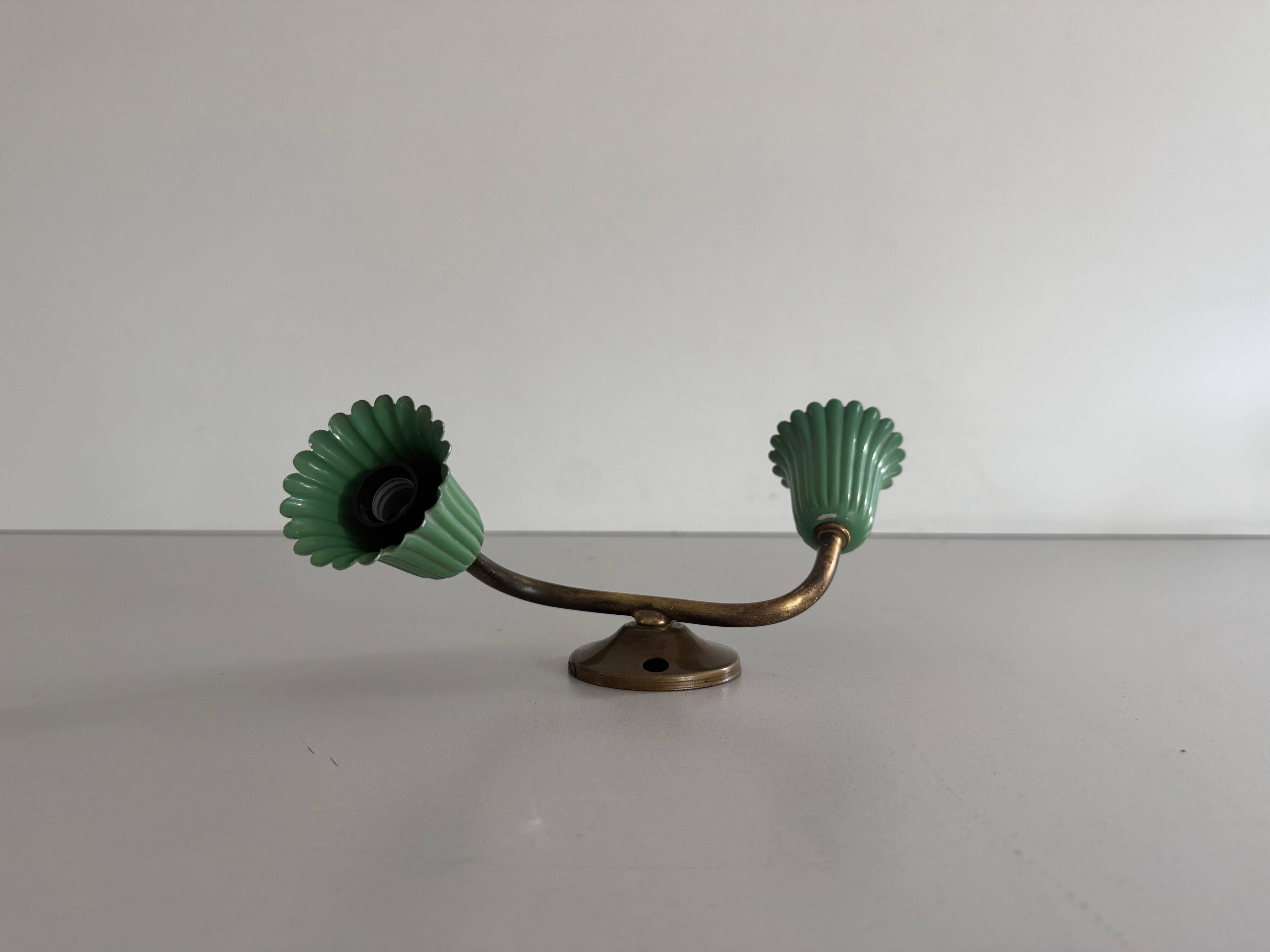 Small simple 2-headed brass wall light, 1950s, Italy.